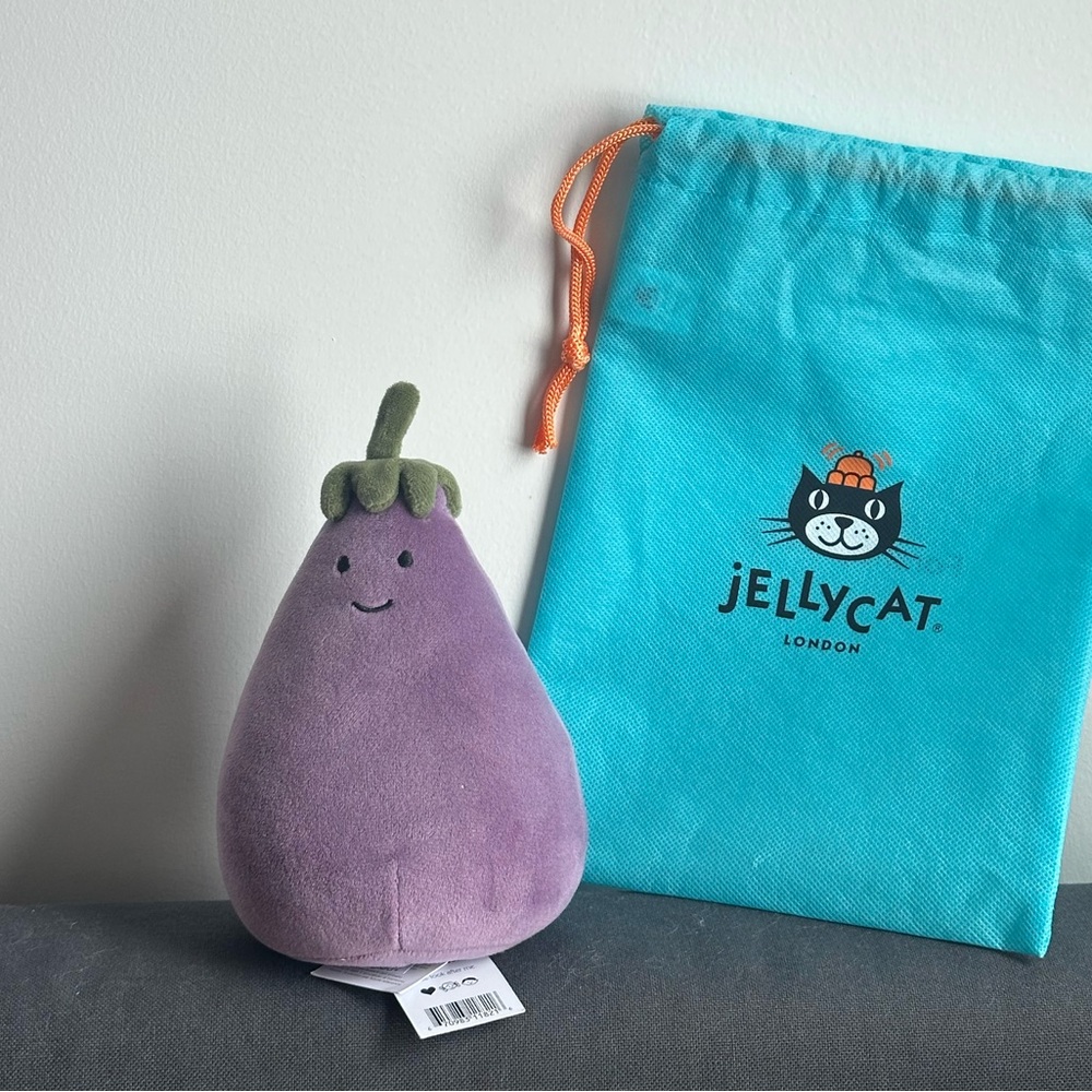 （SOLD）Jellycat Amuseables Eggplant